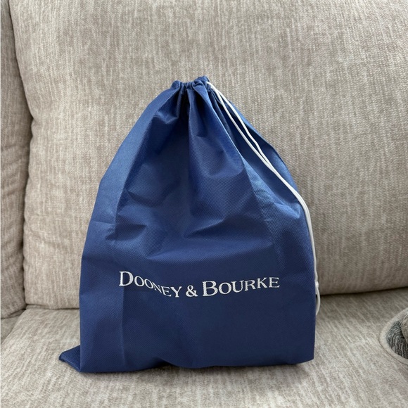 EUC Dooney & Bourke Tan and Brown Crossbody Bag - Picture 9 of 9